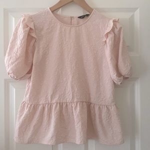 EXPRESS Textured Floral Blouse with Ruffles and Puff Sleeves